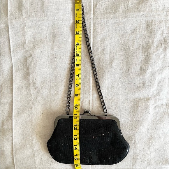Express Black Sequin Mini Clutch with Kiss-Lock and Chain Strap: Vintage Glam - Picture 12 of 14